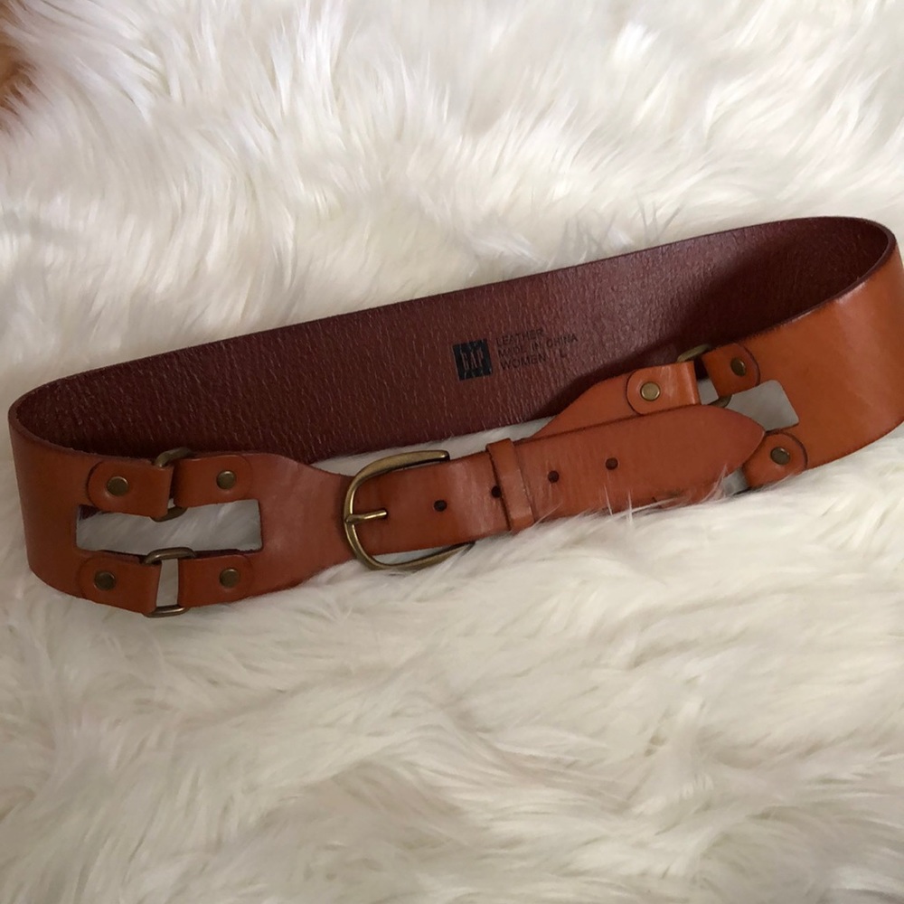 Gap leather cinch belt